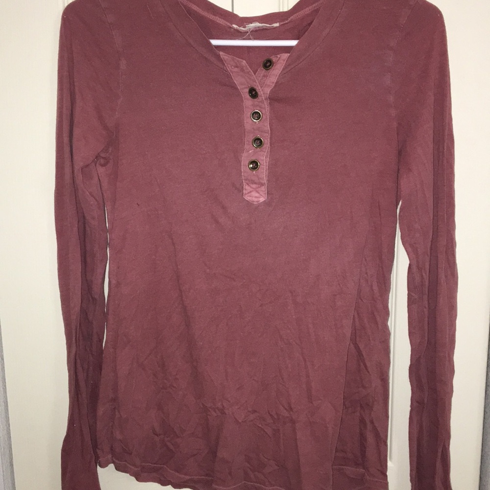 maroon long sleeve shirt